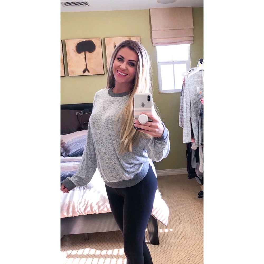 ✨SALE✨ TOPSHOP Light grey sweater